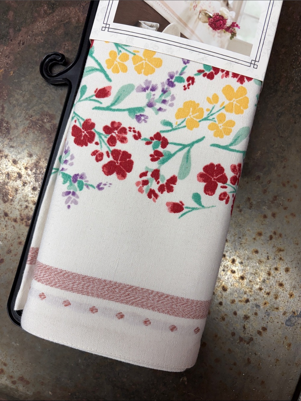 The Pioneer Woman Wildflower Daisy Table Runner NWT 14x90 Floral Country - Picture 13 of 13